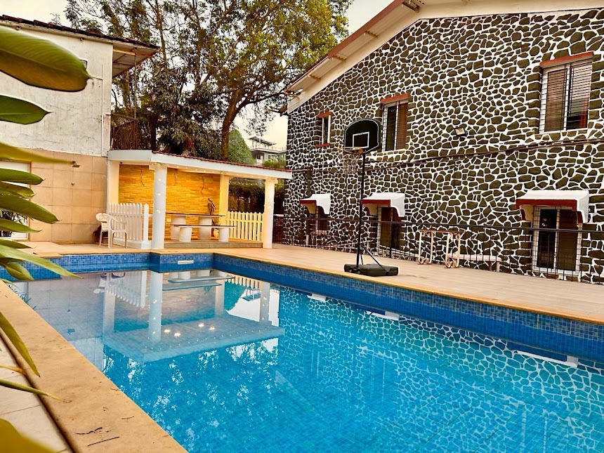 Swimming pool at Eternelle Bungalow Lonavala villa